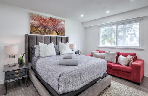West Hill Villa | Luxury 5BR Villa in Scarborough