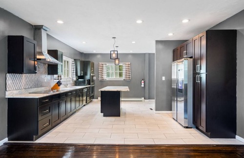 Grenloch House | Luxury 7 bedroom Mini-mansion w/pool in Gloucester Township with WiFi, AC, etc