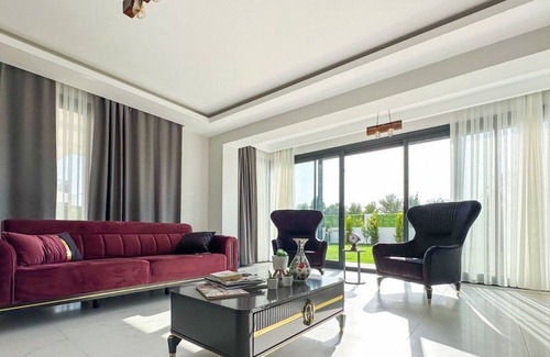 Ciftlik Villa | Luxury advantageous villa within walking distance to the beach