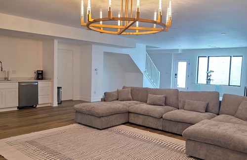 Waukee Apartment | Luxury All-Inclusive 2 bedrooms