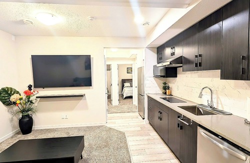 Airdrie Apartment | Luxury and Modern 2 bedroom suite