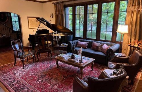 Central Gardens House | Luxury and Old World Charm in Historic Midtown
