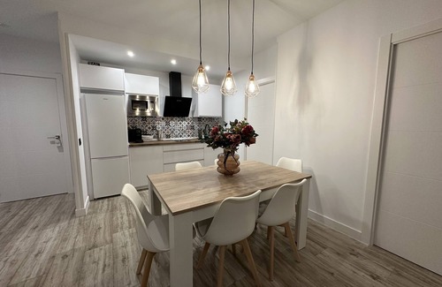 Burguillos de Toledo Apartment | Luxury apartment with private pool and hot tub in the bedroom