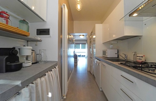Portovenere Apartment | Luxury apartment 20 m from the sea, balcony, sea view, 5Terre access