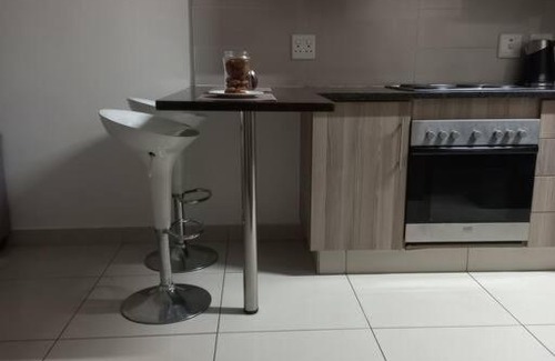 Benoni Apartment | Luxury apartment by OR tambo