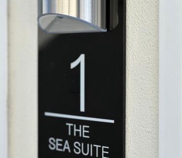 Passo Oscuro Apartment | Luxury Apartment Collection Sea Suite Jacuzzi