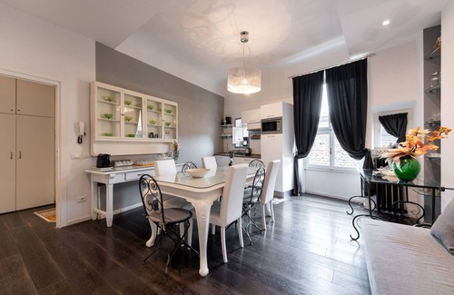 Oltrarno Apartment | Luxury apartment for groups