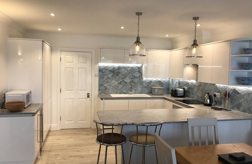 Burgh Island Apartment | Luxury Apartment, Magnificent Sea Views, Private Access to Beach, Bigbury-on-Sea