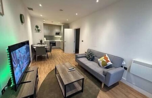 Hanger Hill Apartment | Luxury Apartment in London