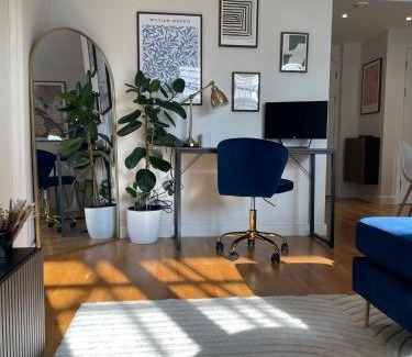 Stratford and New Town Apartment | Luxury Apartment in Olympic Village