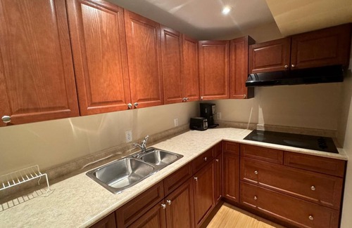 Clarkson-Lorne Park Apartment | Luxury Apartment Living in an Elite Neighborhood