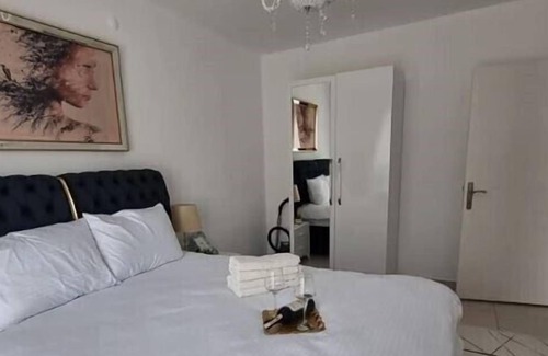 Mahmutlar Apartment | Luxury Apartment Mahmutlar with shared outdoor pool, jacuzzi & sauna