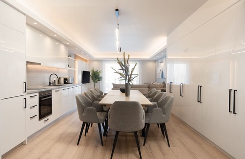 Piraeus Apartment | Luxury Apartment near Floisvos Marina
