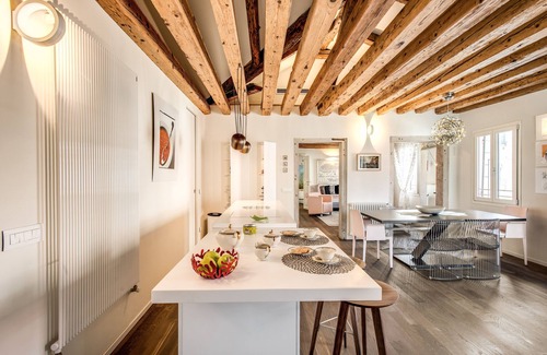 Castello Apartment | Luxury apartment overlooking Biennale Gardens