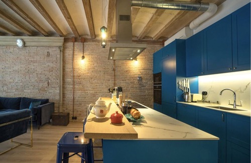 El Raval Apartment | Luxury apartment right in the heart of Barcelona with an oasis like terrasse.
