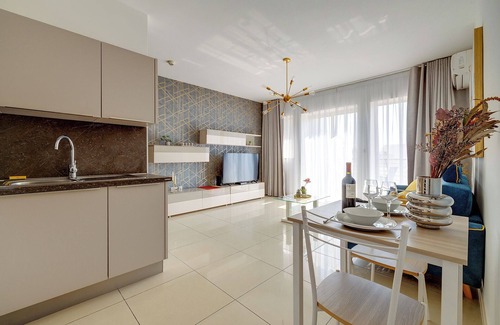 Gzira Apartment | Luxury Apartment with Balcony, Central Area