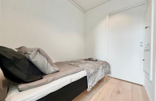 Lindholmen Apartment | Luxury Apt - Karlatornet - 2BR - Spa - Gym - City