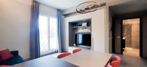 Carignano Apartment | Luxury Basilica View 19