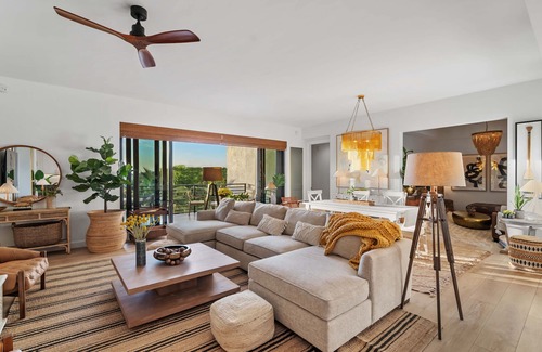 Redevelopment Area Condo | Luxury Beach Condo in Downtown Old Naples, FL