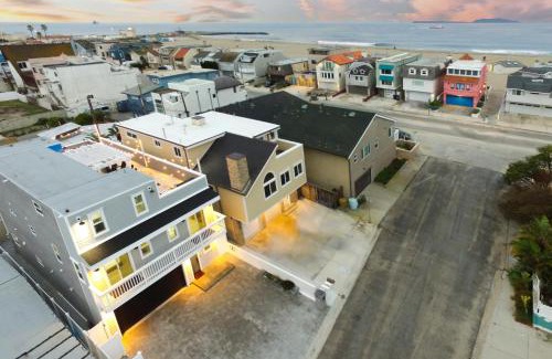 Silver Strand Villa | Luxury Beach Home - Steps to the Sand, Game Room, Firepit, Deck