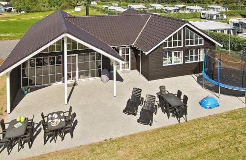 Saksild Strand House | Luxury Beach House with Pool