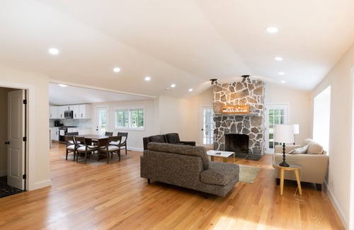 Duxbury House | Luxury Beach Town Living