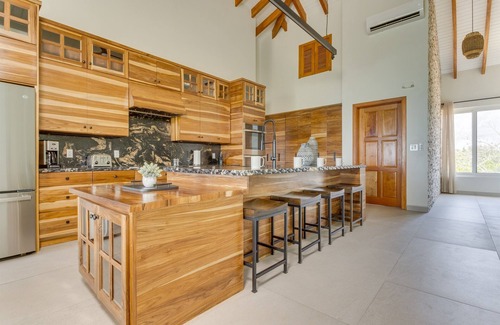 Cocoplum Villa | Luxury Beachfront Penthouse-13 Guests-Dock-Pool