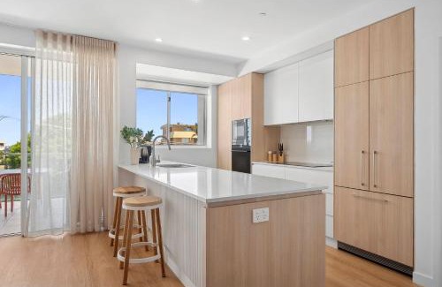 Kings Beach Apartment | Luxury Beachside on Moreton