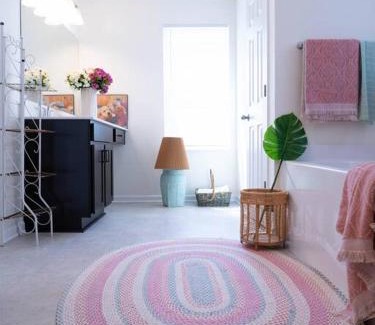 Summit Station Apartment | Luxury Beautiful Spacious Retreat Getaway
