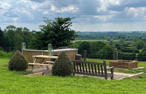 Lower Boddington RV Rental | Luxury Bell Tents with beautiful views