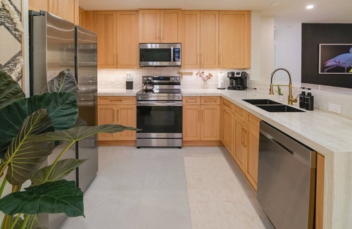 Southwest House | Luxury Boho Cottage Fully Fenced In Near Beach, Zoo & Shopping