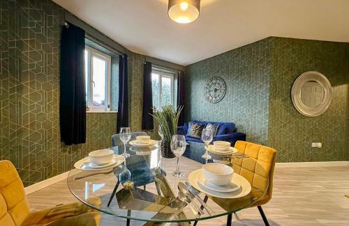 Richmond-upon-Thames Apartment | Luxury Boutique Apartments Block Free Street Parking