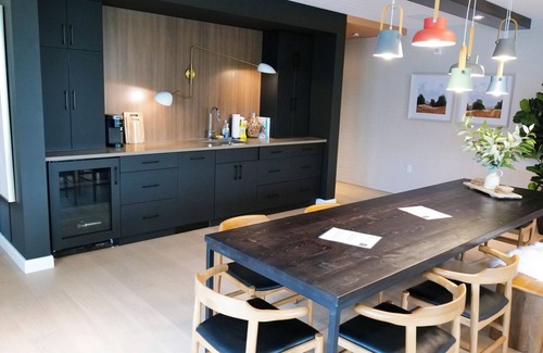 Kitchener Condo | Luxury Brand New Private Suite 2 BHK in Kitchener Ontario, at a Prime Location.