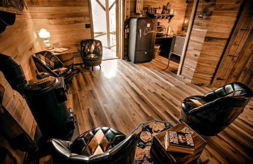 Greeneville House | Luxury Cabin for Two with Beautiful River Views near Knoxville