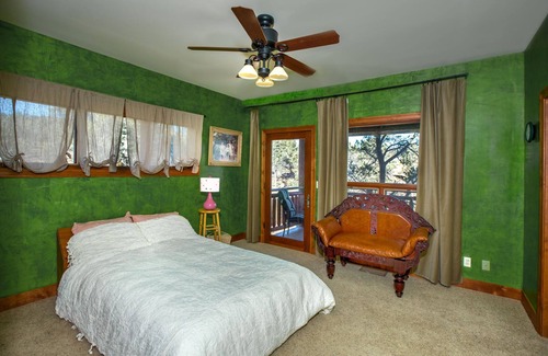 Payson Cabin | Luxury Cabin In Gated Club - Great for families relocating - long-term rental