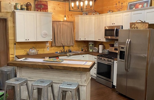 Mittie Cabin | Luxury cabin retreat in the woods.