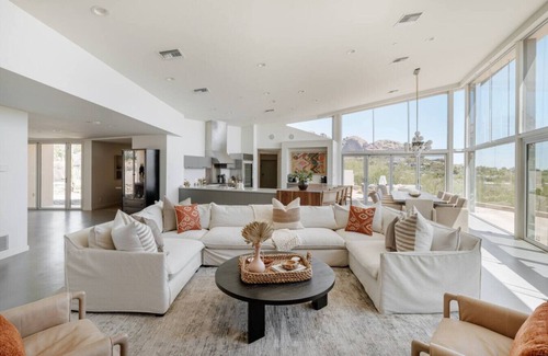 Camelback Foothills House | Luxury Camelback Mountain View Heated Pool&Hot Tub