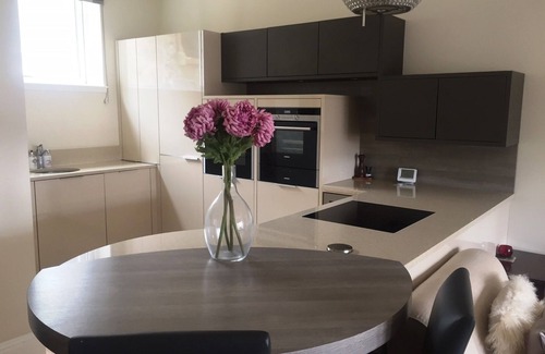 Broughty Ferry House | Luxury Carbet Lodge in the Heart of Broughty Ferry with Garden