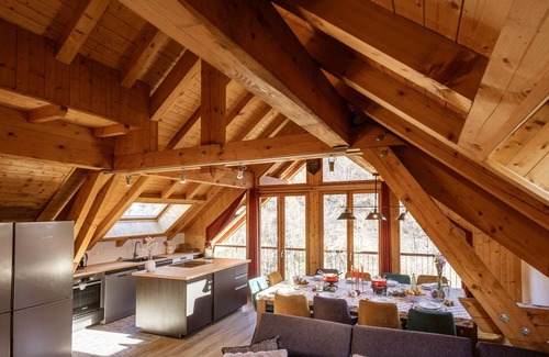 Valloire Ski Chalet | Luxury Chalet for 12 with Sauna, Jacuzzi, Near Ski Lifts and Hiking Trails