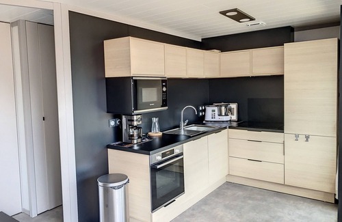 Jullouville Ski Chalet | Luxury Chalet with Heated Pool, 6 Sleeps, WiFi, Near Beach
