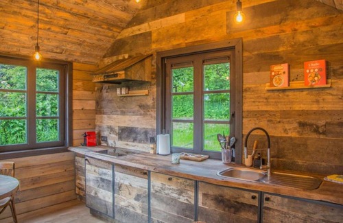 Ferrieres Ski Chalet | Luxury chalet with outdoor spa & rural location