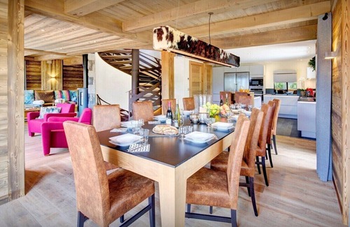 Manigod Ski Chalet | Luxury chalet with swimming pool and jacuzzi