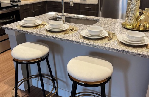 McNeil Condo | LUXURY CONDO AT THE LAKELINE ATX