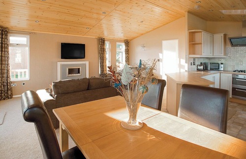 Diss Ski Chalet | Luxury contemporary lodge.