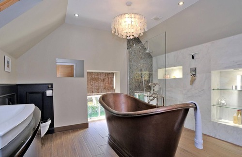 Stonehaven House | Luxury Converted Barn with Sea Views