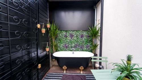 Draveil Villa | Luxury Copacabana proche Orly et Paris avec baignoire extérieur
