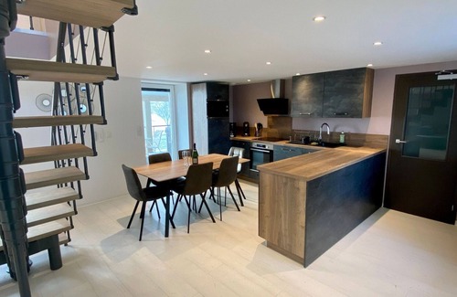 Plombieres-les-Bains Cottage | Luxury Countryside Cottage with Sauna, Spa & Electric Car Charging - Sleeps 5