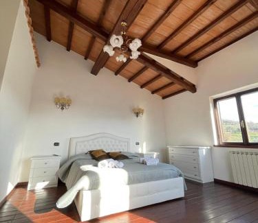 Collevecchio Villa | Luxury Country Villa Daniele