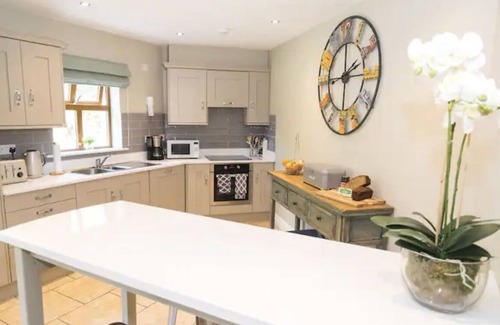 Dingle House | Luxury Dingle Home close to town center, 4 bedrooms