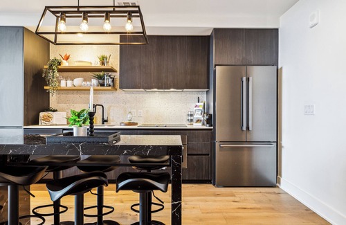 Rainey Street Historic District Condo | Luxury Downtown Penthouse on Rainey St w Sky Pool